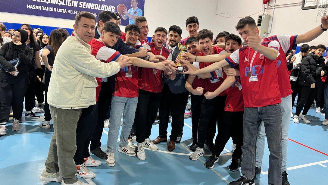 Okul Sporları İlçe Voleybol Turnuvası Final Maçı Süleyman Şah Anadolu Lisemizin Spor Salonunda Gerçekleştirildi