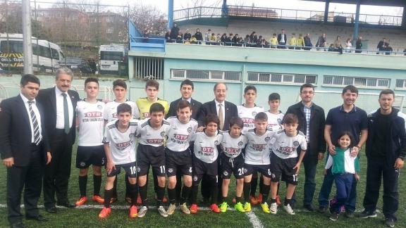 İlçemiz Ülkü Ortaokulu Yıldız erkekler futbol takımı 250 ortaokulun katıldığı Futbol turnuvasında İstanbul Finaline kalarak; İstanbul 2.oldu.