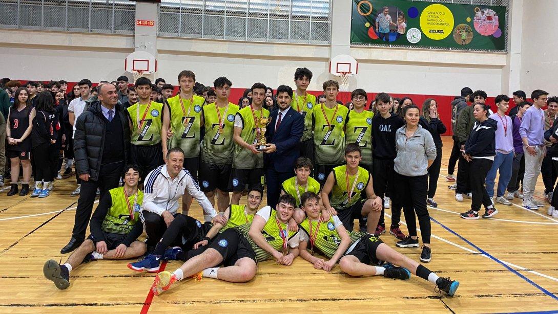 Spor Şehri İstanbul Sloganıyla Okul Sporları ve Okul Spor Kulüpleri Basketbol Müsabakalarının Ödül Töreni Düzenlendi