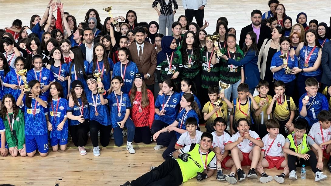 Gaziosmanpaşa Futsal İlçe Müsabakaları  90 Okul ve 1080 Sporcunun Katılımı İle Gerçekleşti