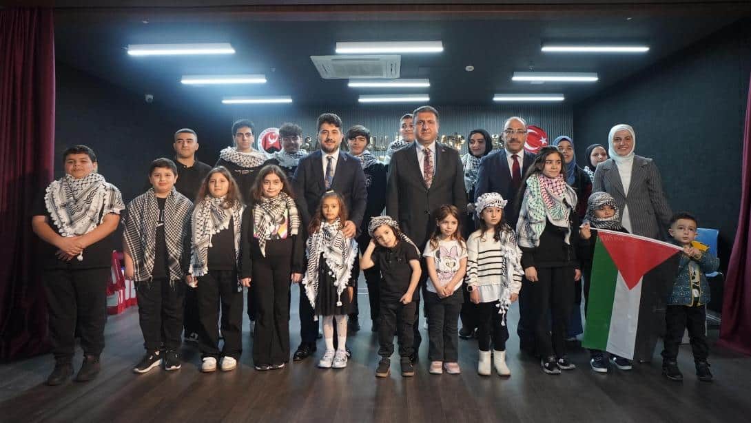  İl Milli Eğitim Müdürümüz Sayın Murat Mücahit Yentür'ün Katılımıyla Gazzeli Öğrencilerimizle 